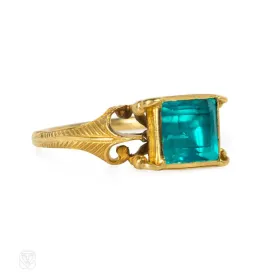 Antique gold and emerald ring