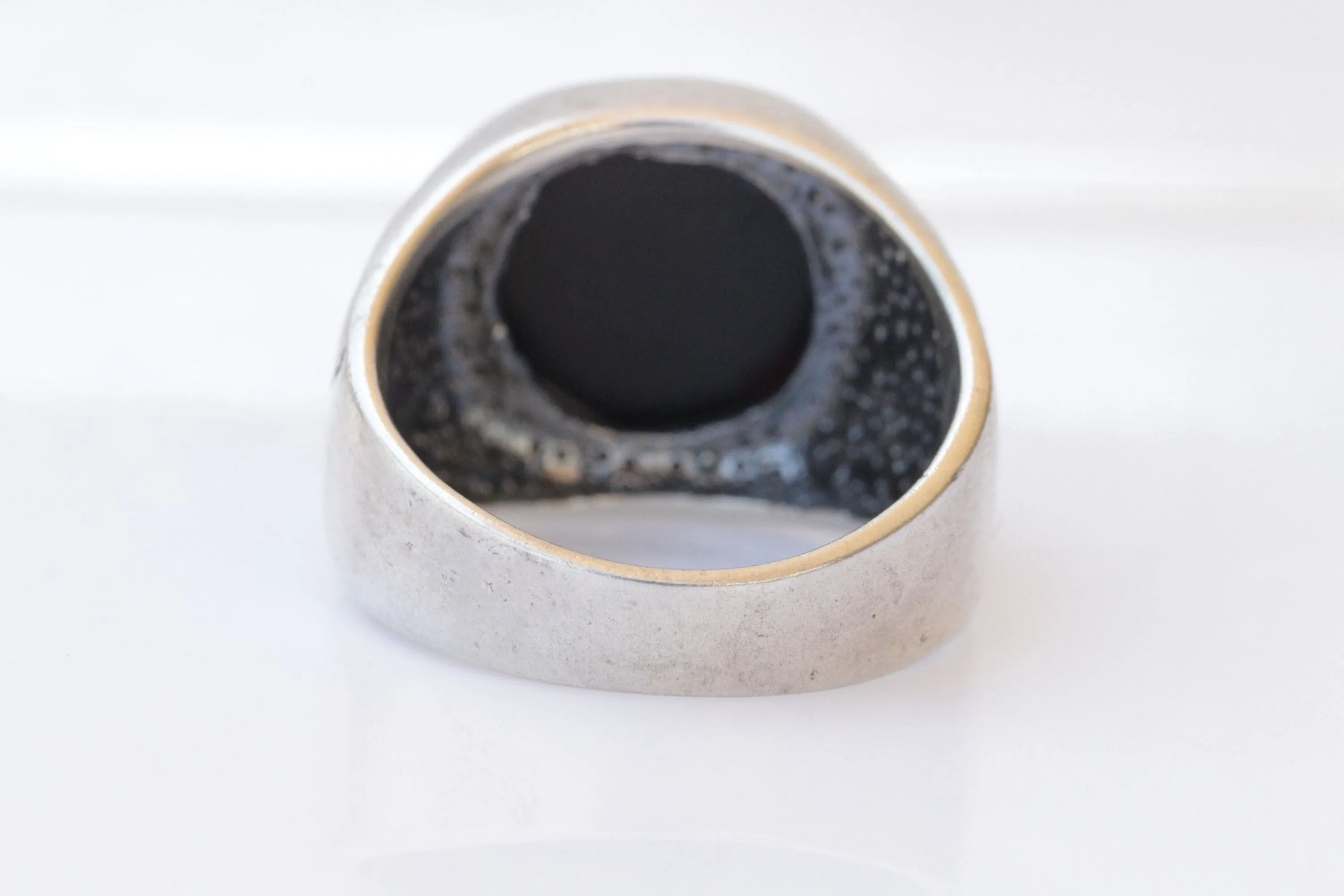 BLACK ENAMEL RING