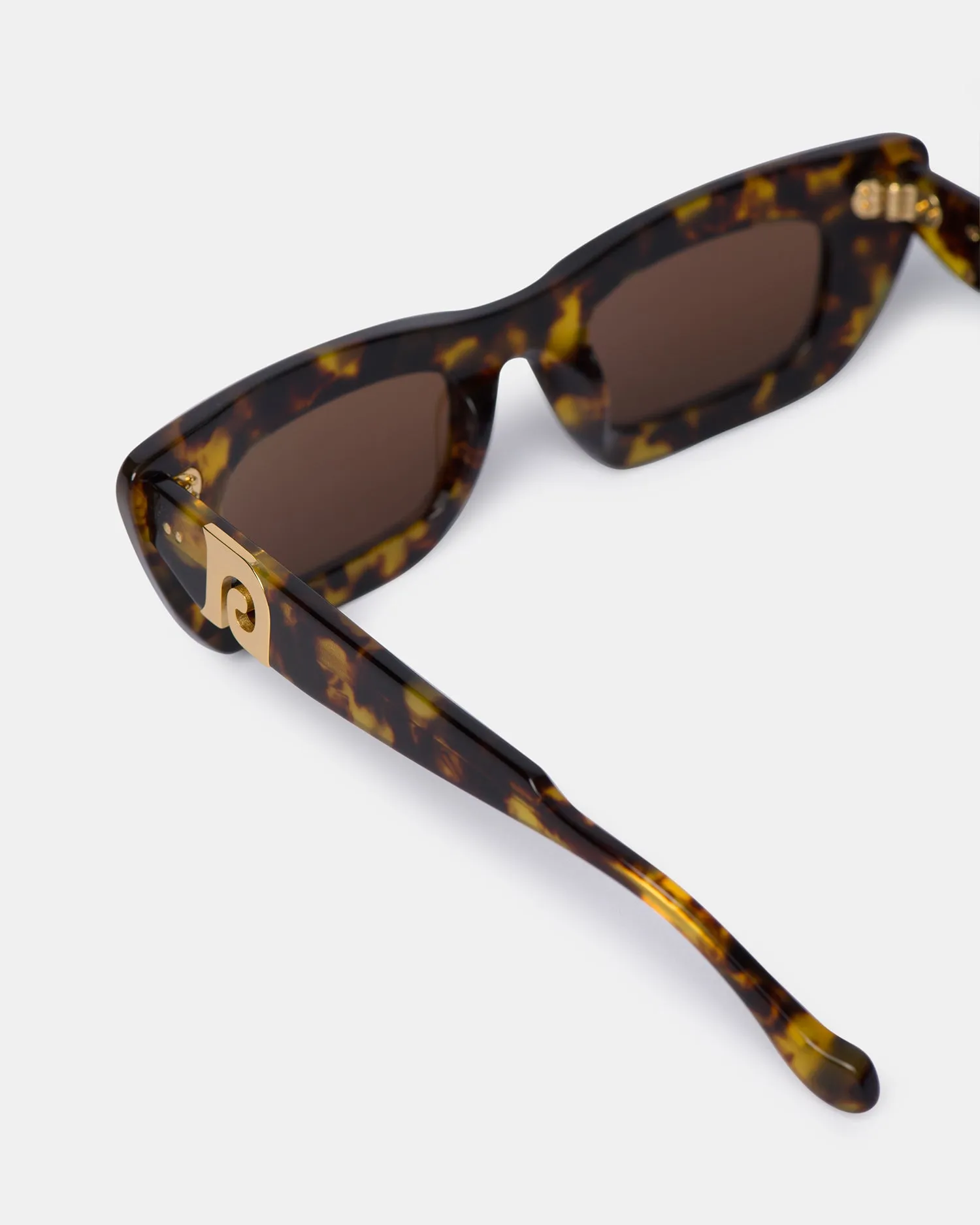 Londyn - Bio-Plastic Oversized Cat-Eye Sunglasses - Dark Amber