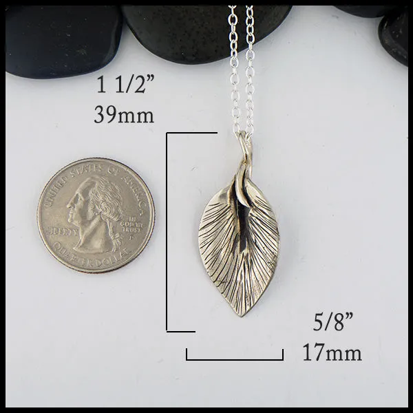 Petal Pendant in Silver