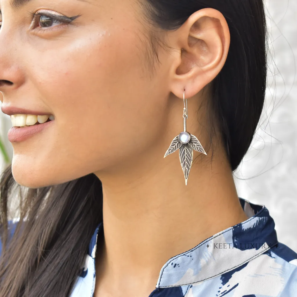 Trio Leafy - Moonstone Earrings